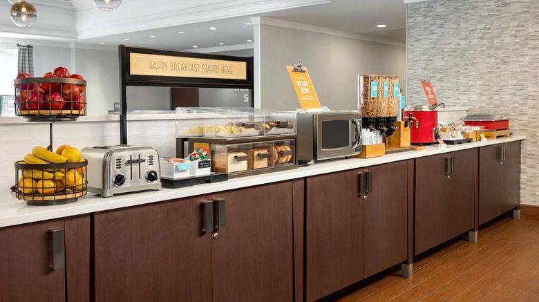 <b>Hampton Inn Boston/Cambridge Restaurant</b>. Images powered by <a href="https://iceportal.shijigroup.com/" title="IcePortal" target="_blank">IcePortal</a>.