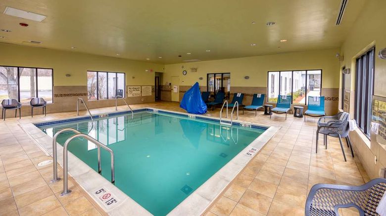 <b>Hampton Inn Haverhill Pool</b>. Images powered by <a href="https://iceportal.shijigroup.com/" title="IcePortal" target="_blank">IcePortal</a>.