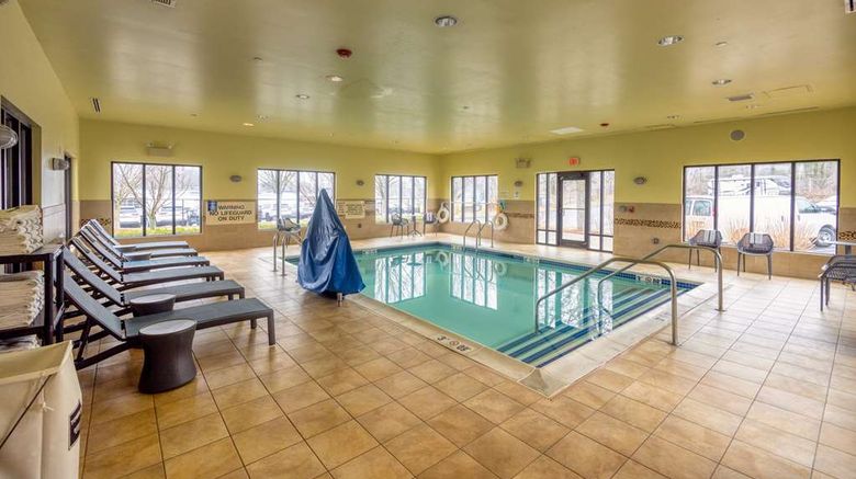 <b>Hampton Inn Haverhill Pool</b>. Images powered by <a href="https://iceportal.shijigroup.com/" title="IcePortal" target="_blank">IcePortal</a>.