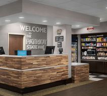 Hampton Inn Haverhill Lobby
