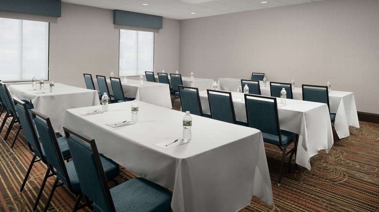 <b>Hampton Inn Haverhill Meeting</b>. Images powered by <a href="https://iceportal.shijigroup.com/" title="IcePortal" target="_blank">IcePortal</a>.