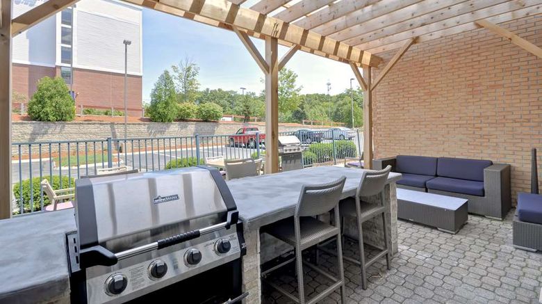 <b>Homewood Suites by Hilton Peabody Exterior</b>. Images powered by <a href="https://iceportal.shijigroup.com/" title="IcePortal" target="_blank">IcePortal</a>.
