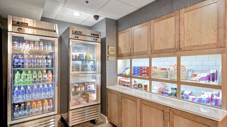 <b>Homewood Suites by Hilton Peabody Restaurant</b>. Images powered by <a href="https://iceportal.shijigroup.com/" title="IcePortal" target="_blank">IcePortal</a>.