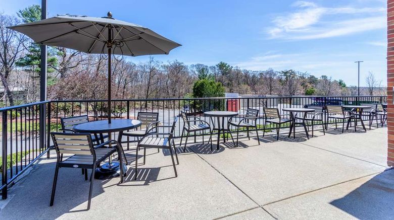 <b>Hampton Inn Peabody Exterior</b>. Images powered by <a href="https://iceportal.shijigroup.com/" title="IcePortal" target="_blank">IcePortal</a>.