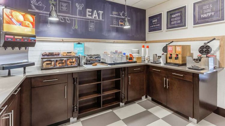 Hampton Inn Peabody Restaurant