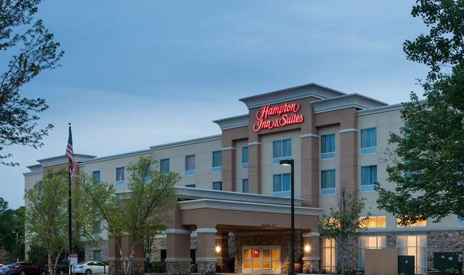 Hampton Inn & Suites Westford-Chelmsford Exterior