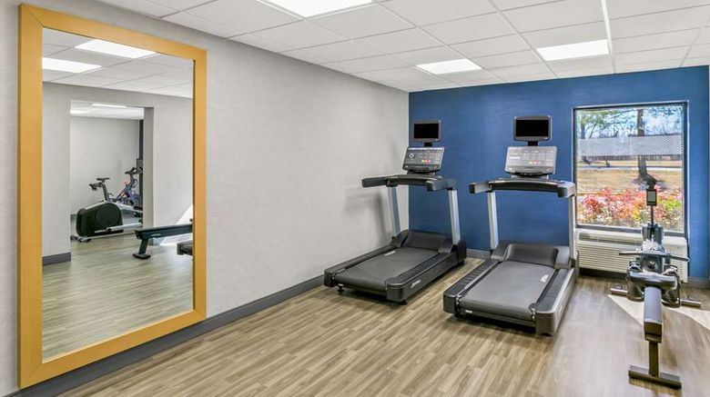 <b>Hampton Inn Bowie Health</b>. Images powered by <a href="https://iceportal.shijigroup.com/" title="IcePortal" target="_blank">IcePortal</a>.