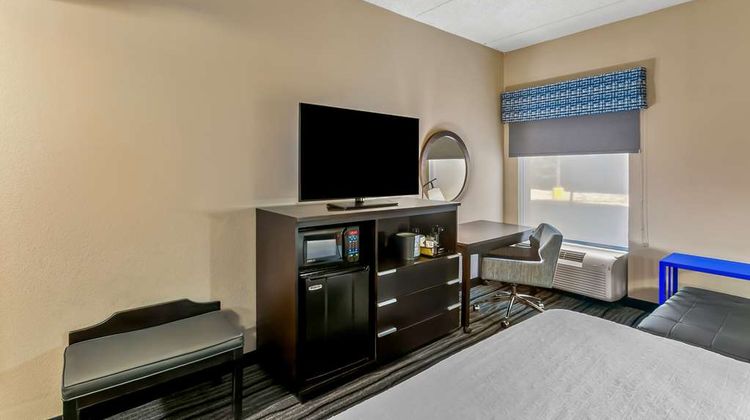 Hampton Inn Bowie Room