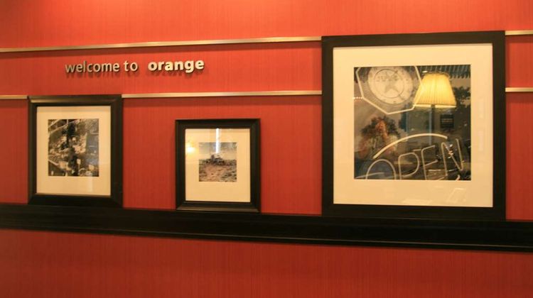 Hampton Inn Orange Lobby