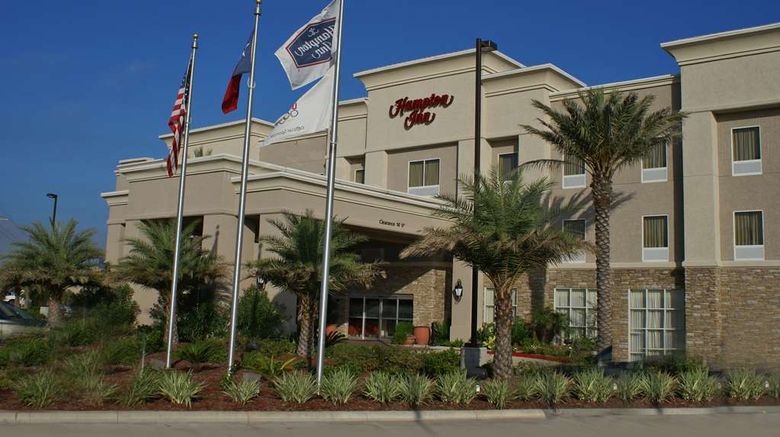 <b>Hampton Inn Orange Exterior</b>. Images powered by <a href="https://iceportal.shijigroup.com/" title="IcePortal" target="_blank">IcePortal</a>.