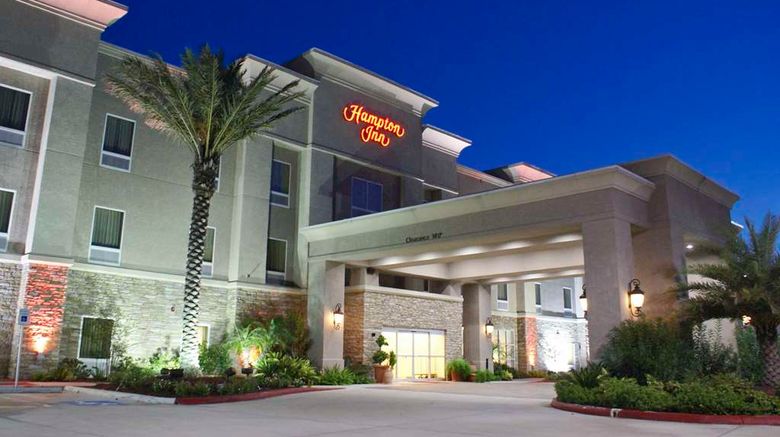 <b>Hampton Inn Orange Exterior</b>. Images powered by <a href="https://iceportal.shijigroup.com/" title="IcePortal" target="_blank">IcePortal</a>.