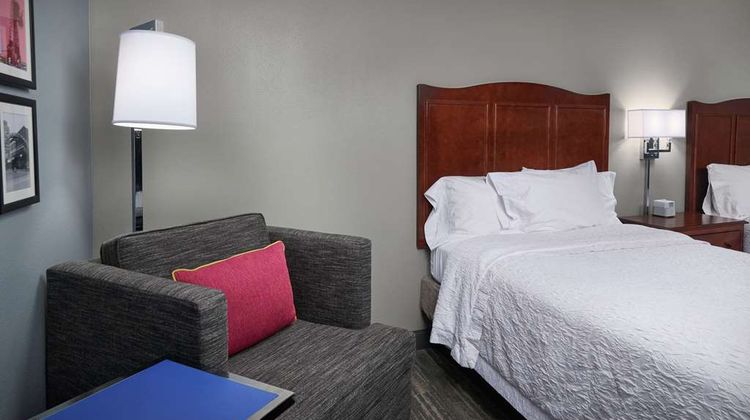 Hampton Inn Beaumont Room
