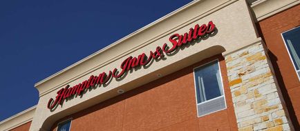 Hampton Inn & Suites - Winnie Exterior