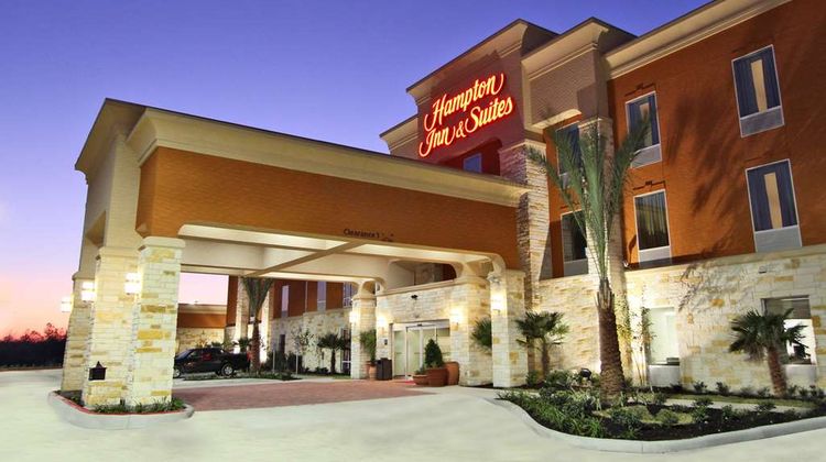 Hampton Inn & Suites - Winnie Exterior
