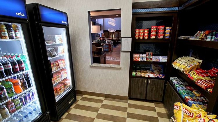 Hampton Inn & Suites - Winnie Restaurant