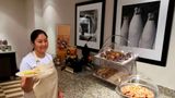 <b>Hampton Inn & Suites - Winnie Restaurant</b>. Images powered by <a href="https://iceportal.shijigroup.com/" title="IcePortal" target="_blank">IcePortal</a>.