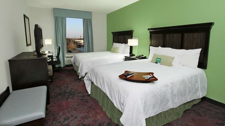 Hampton Inn & Suites - Winnie Room