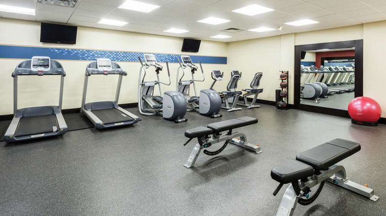 <b>Hampton Inn Branson-West Health</b>. Images powered by <a href="https://iceportal.shijigroup.com/" title="IcePortal" target="_blank">IcePortal</a>.