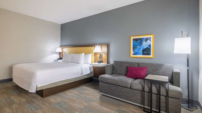 <b>Hampton Inn & Suites Brenham Room</b>. Images powered by <a href="https://iceportal.shijigroup.com/" title="IcePortal" target="_blank">IcePortal</a>.