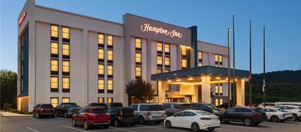 Hampton Inn Bristol Exterior