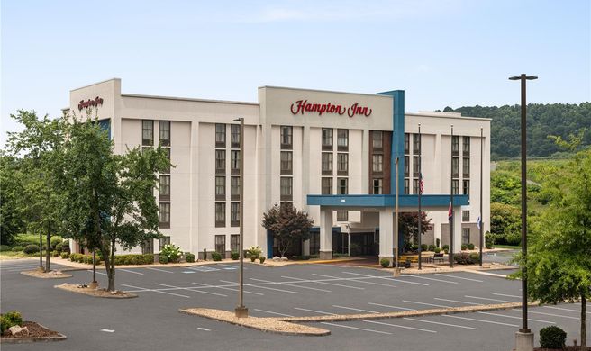 Hampton Inn Bristol Exterior