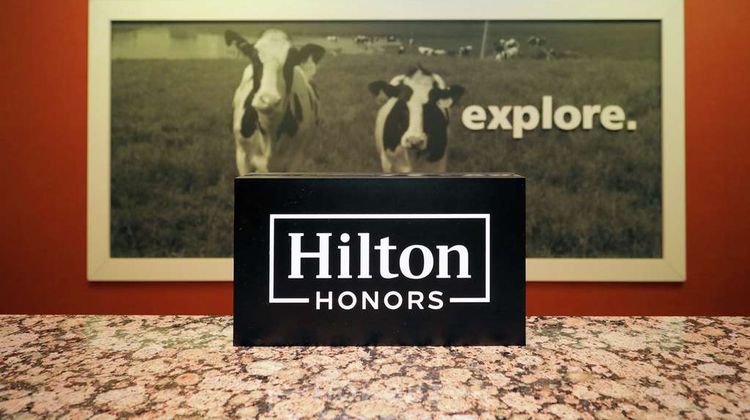 Hampton Inn Batavia Lobby