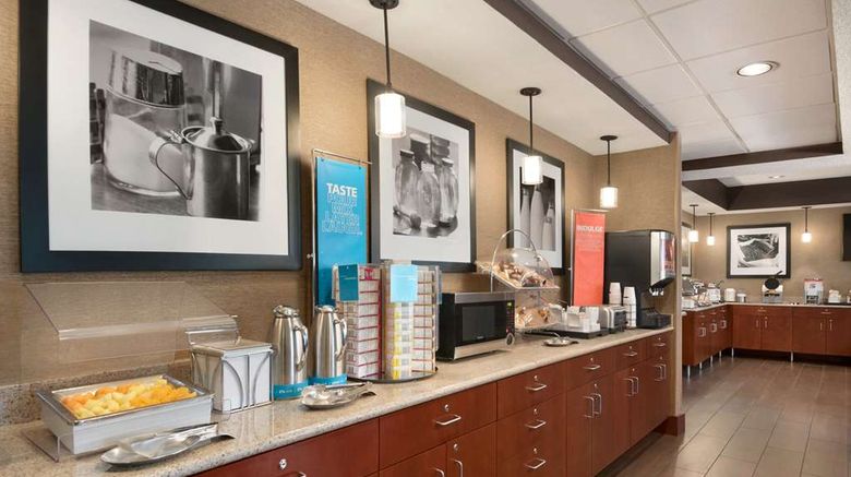 <b>Hampton Inn Battle Creek Restaurant</b>. Images powered by <a href="https://iceportal.shijigroup.com/" title="IcePortal" target="_blank">IcePortal</a>.
