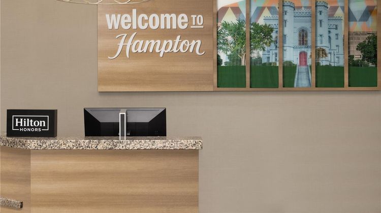 Hampton Inn & Suites Baton Rouge Downtwn Lobby