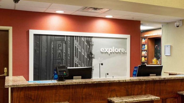 <b>Hampton Inn & Suites Baton Rouge I-10E Lobby</b>. Images powered by <a href="https://iceportal.shijigroup.com/" title="IcePortal" target="_blank">IcePortal</a>.