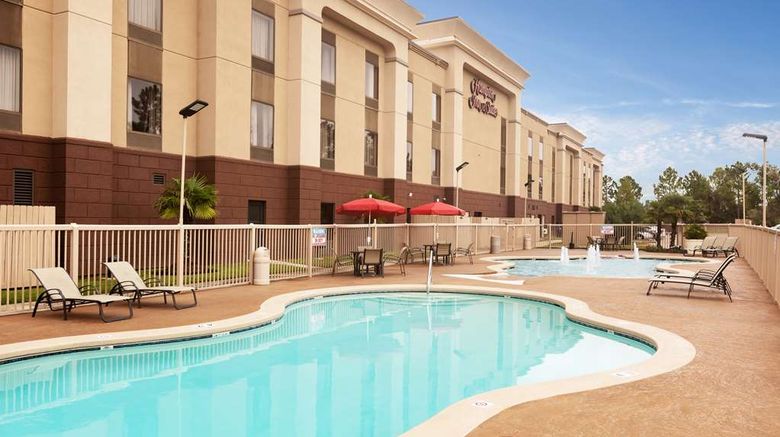 <b>Hampton Inn & Suites Baton Rouge I-10E Pool</b>. Images powered by <a href="https://iceportal.shijigroup.com/" title="IcePortal" target="_blank">IcePortal</a>.