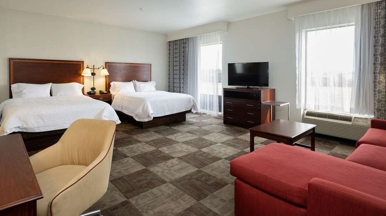 <b>Hampton Inn & Suites Baton Rouge I-10E Room</b>. Images powered by <a href="https://iceportal.shijigroup.com/" title="IcePortal" target="_blank">IcePortal</a>.