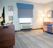 Hampton Inn Gonzales Room