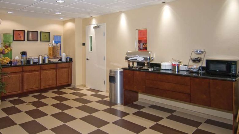 <b>Hampton Inn & Suites Port Allen Restaurant</b>. Images powered by <a href="https://iceportal.shijigroup.com/" title="IcePortal" target="_blank">IcePortal</a>.
