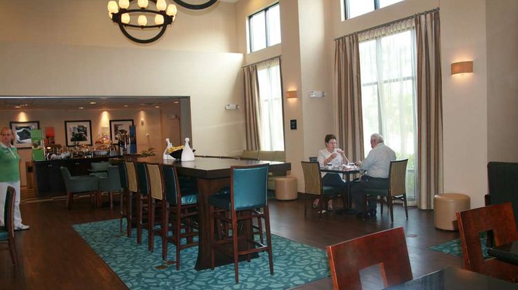 Hampton Inn & Suites Port Allen Restaurant