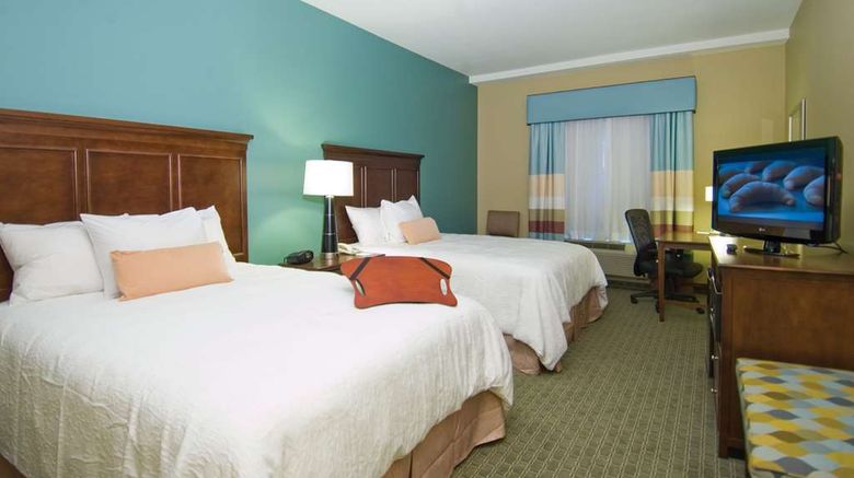 <b>Hampton Inn & Suites Port Allen Room</b>. Images powered by <a href="https://iceportal.shijigroup.com/" title="IcePortal" target="_blank">IcePortal</a>.