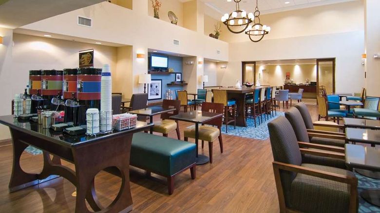 <b>Hampton Inn & Suites Port Allen Lobby</b>. Images powered by <a href="https://iceportal.shijigroup.com/" title="IcePortal" target="_blank">IcePortal</a>.