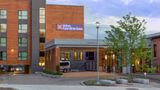 <b>Hilton Garden Inn Burlington-Downtown Exterior</b>. Images powered by <a href="https://iceportal.shijigroup.com/" title="IcePortal" target="_blank">IcePortal</a>.