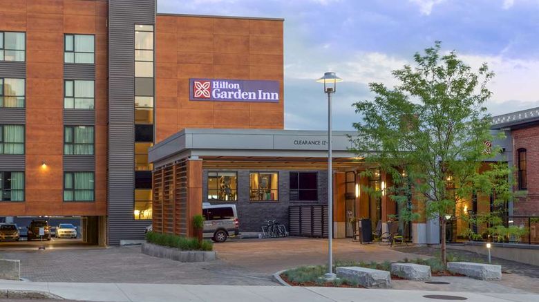 <b>Hilton Garden Inn Burlington-Downtown Exterior</b>. Images powered by <a href="https://iceportal.shijigroup.com/" title="IcePortal" target="_blank">IcePortal</a>.