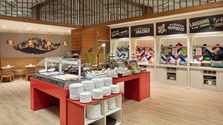 <b>Hampton by Hilton Bursa Restaurant</b>. Images powered by <a href="https://iceportal.shijigroup.com/" title="IcePortal" target="_blank">IcePortal</a>.