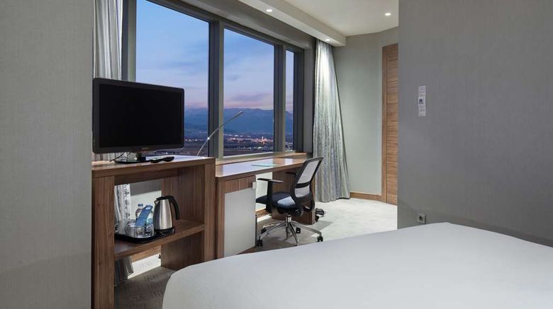 <b>Hampton by Hilton Bursa Room</b>. Images powered by <a href="https://iceportal.shijigroup.com/" title="IcePortal" target="_blank">IcePortal</a>.