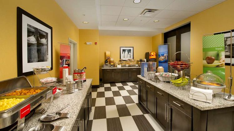 Hampton Inn & Suites Buffalo Airport Restaurant