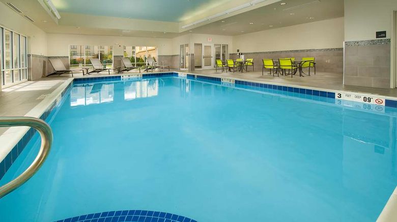 <b>Hampton Inn & Suites Buffalo Airport Pool</b>. Images powered by <a href="https://iceportal.shijigroup.com/" title="IcePortal" target="_blank">IcePortal</a>.