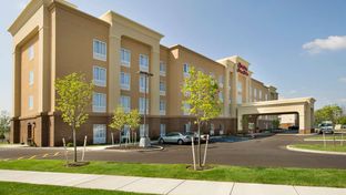 Hampton Inn & Suites Buffalo Airport