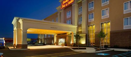 Hampton Inn & Suites Buffalo Airport Exterior