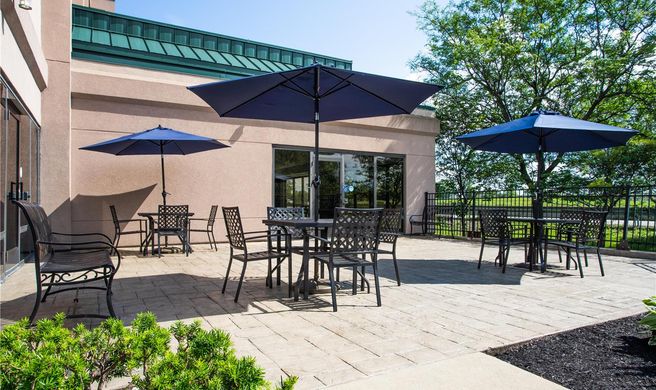 Hampton Inn Buffalo South I-90 Exterior