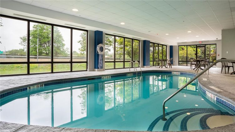 Hampton Inn Buffalo South I-90 Pool