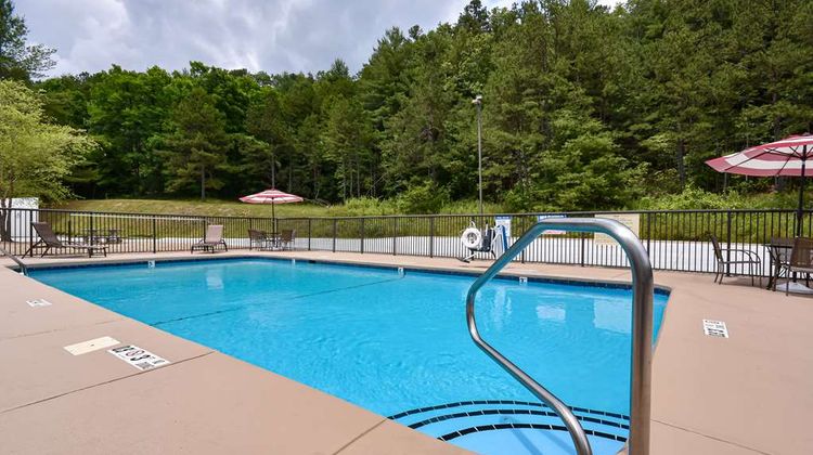 Hampton Inn Brevard Pool