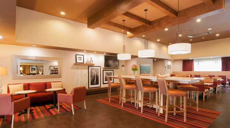 Hampton Inn Brevard Lobby