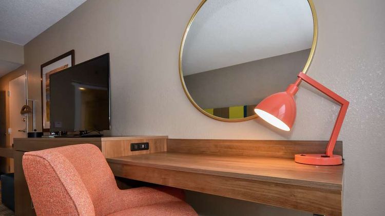 Hampton Inn Brevard Room