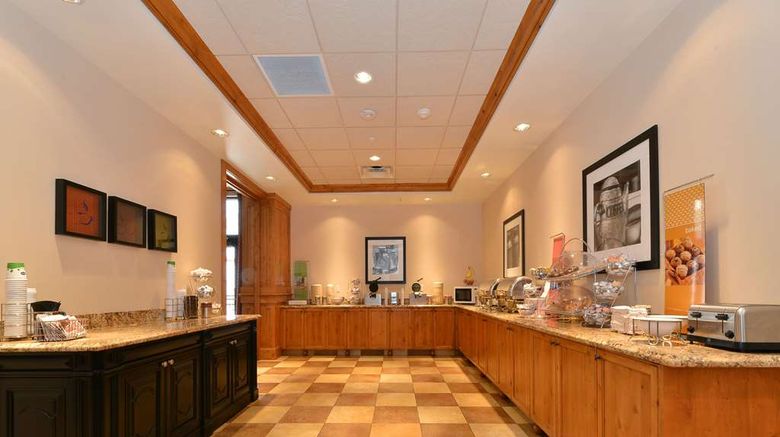 <b>Hampton Inn & Suites Buffalo Restaurant</b>. Images powered by <a href="https://iceportal.shijigroup.com/" title="IcePortal" target="_blank">IcePortal</a>.